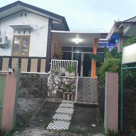 Kenangan Guest House Sabong Exterior foto