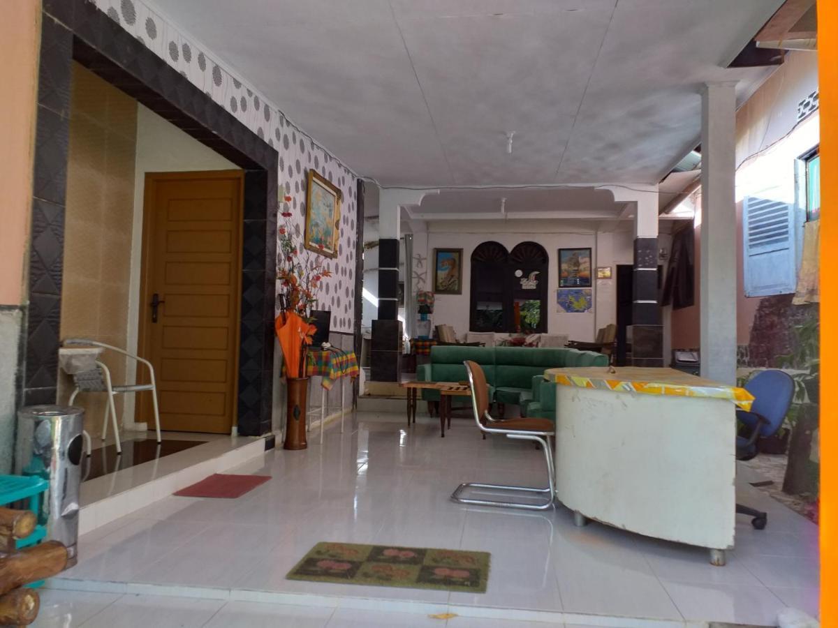 Kenangan Guest House Sabong Exterior foto