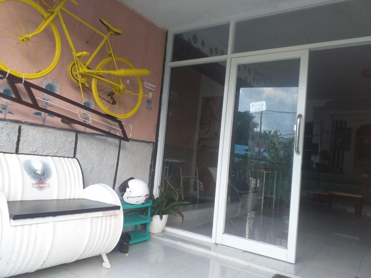 Kenangan Guest House Sabong Exterior foto