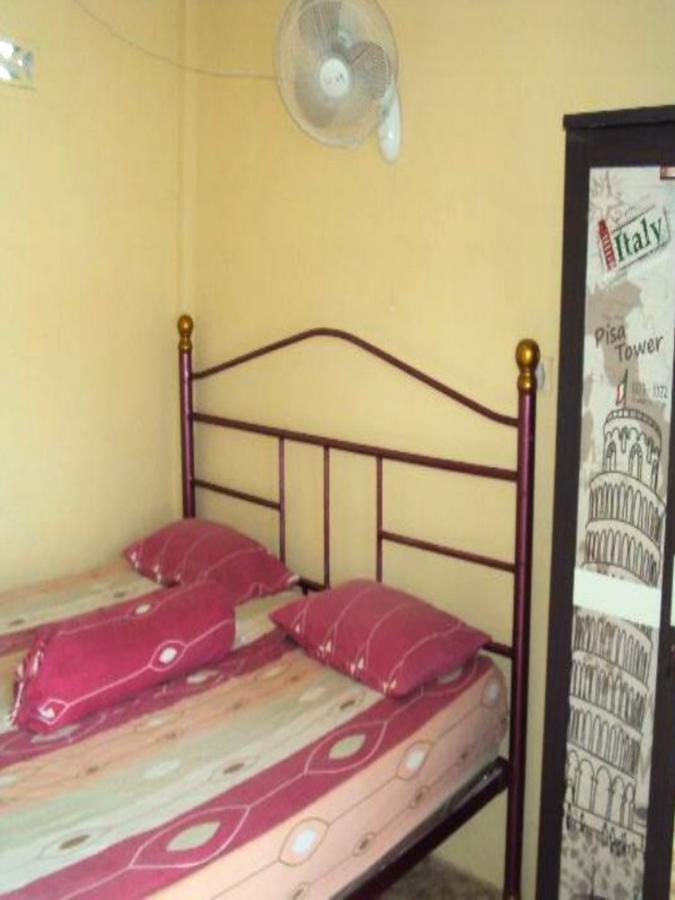 Kenangan Guest House Sabong Exterior foto